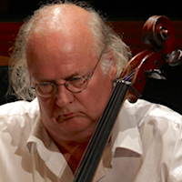 Daniel Esser - cello / violoncello